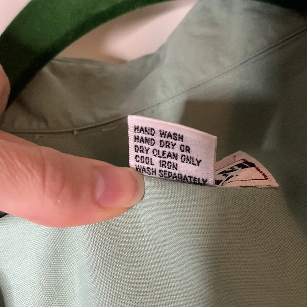 Vintage Men's Mint Green Button-Up Silk Shirt (S) - Picture 4 of 8